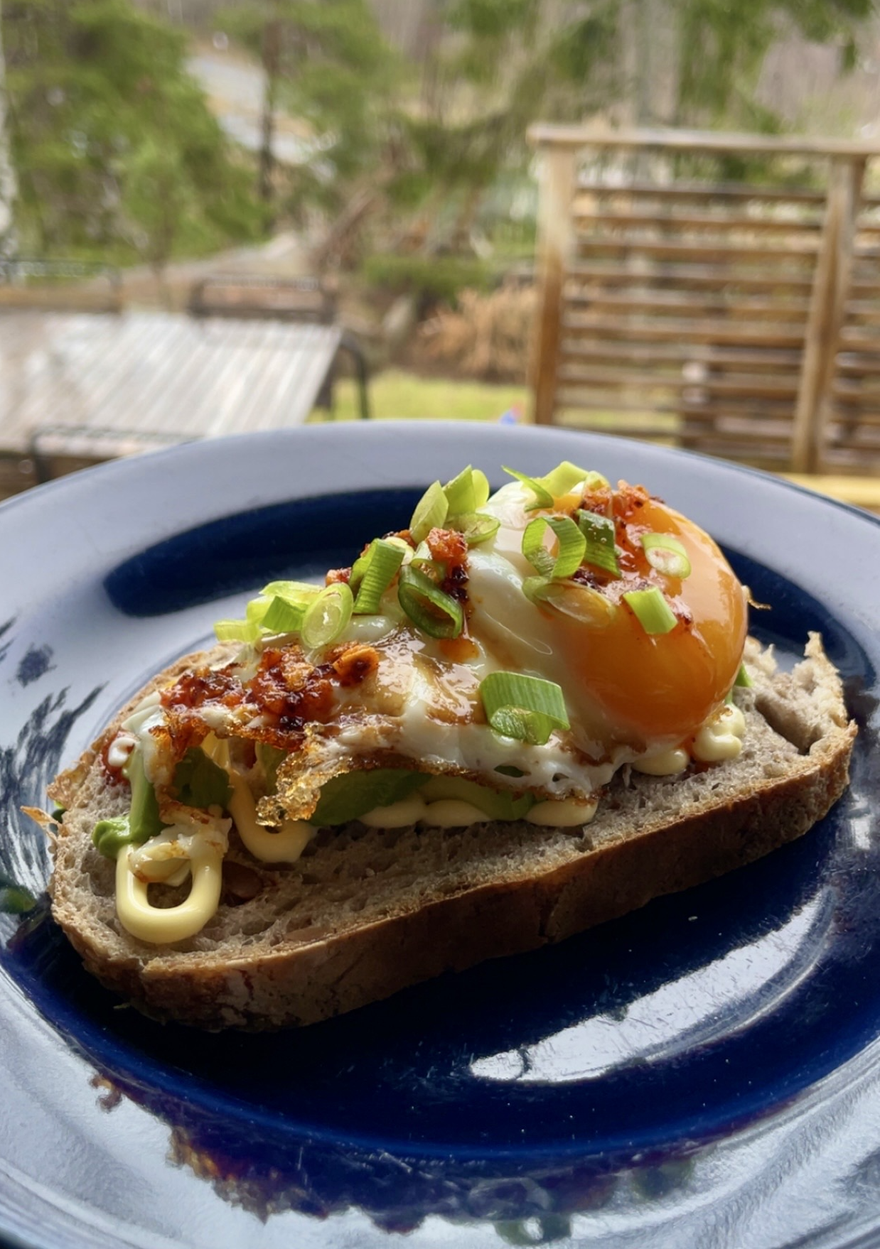 Japansk avokado- och äggmacka